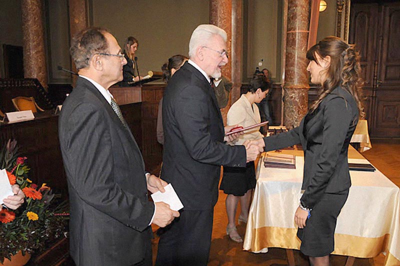 Pro Scientia Aranyérem átadása (Lasztovicza Dóra) Pro Scientia Aranyérem átadása (Lasztovicza Dóra)