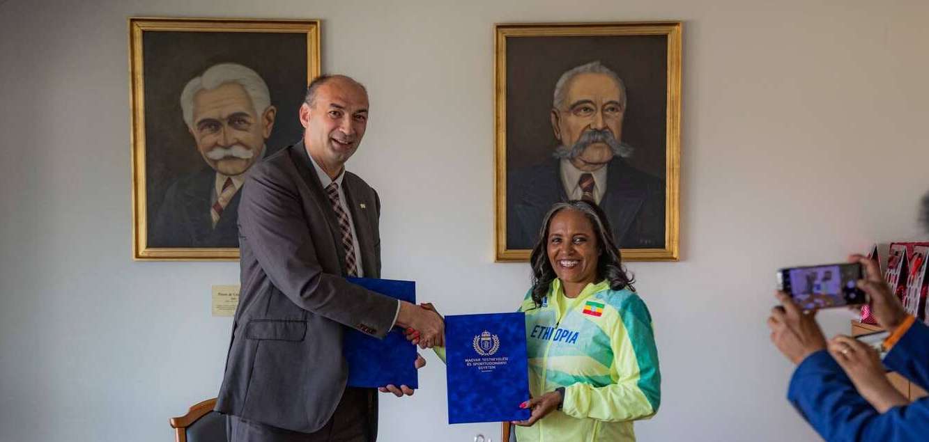 Well-known Olympic and World Champion Ethiopian runners pay visit to HUSS