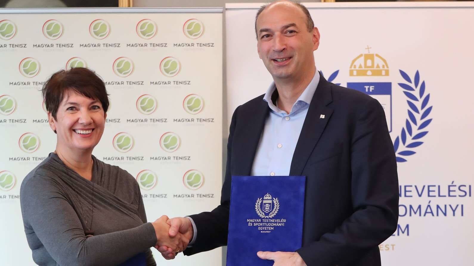 Együttműködési megállapodást írt alá a honi teniszszövetség és a TF