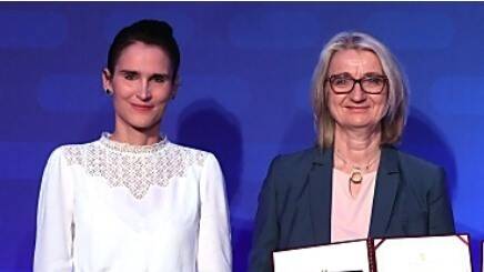 Pro Voluntarius-díjat kapott Perényi Szilvia