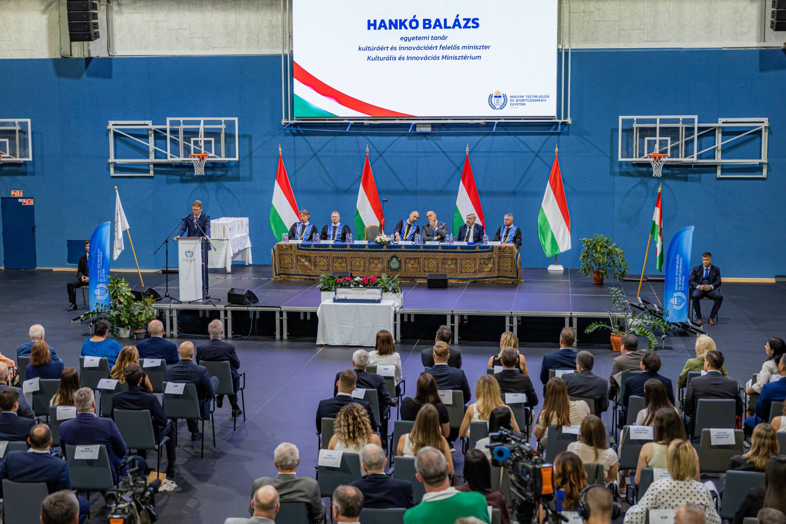 Elkezdodott az uj tanev a TF adott otthon az idei Nemzeti Felsooktatasi Tanevnyito Unnepsegnek 5