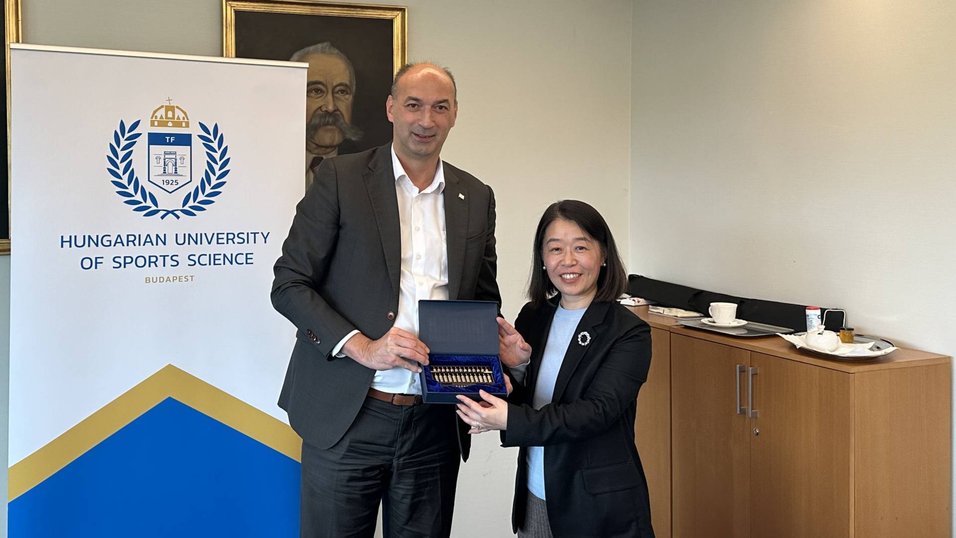 Melyulo kinai Kapcsolatok 2