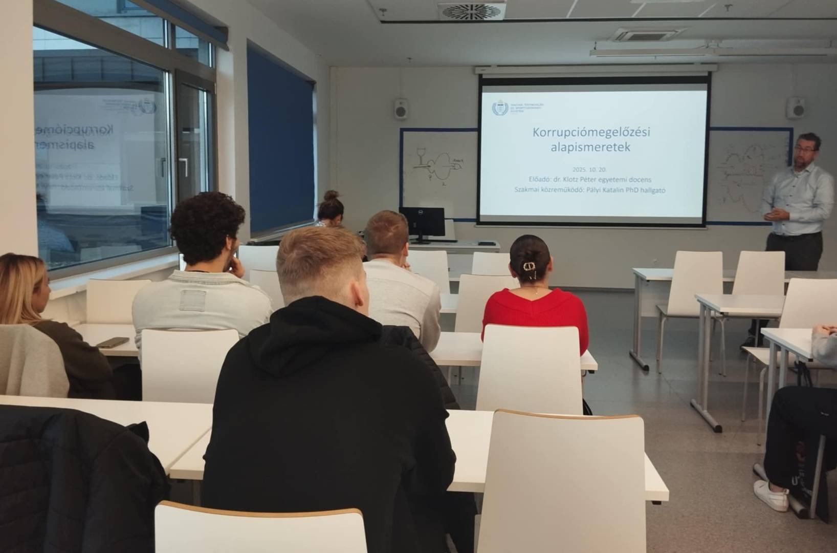 Integritassal a tiszta sportert korrupciomegelozesi alapismeretek a Magyar Testnevelesi es Sporttudomanyi Egyetemen 1