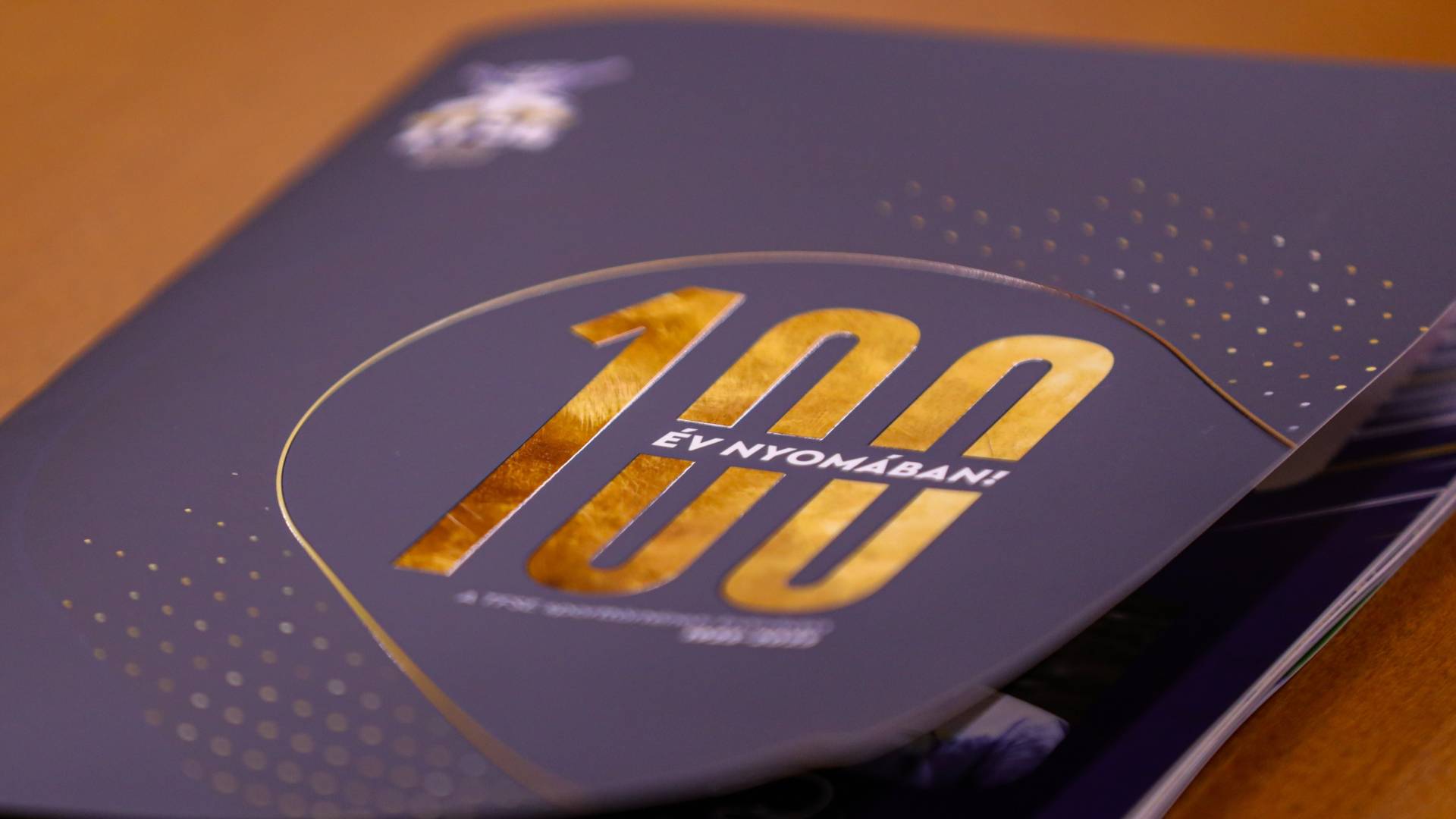 Sajtotajekoztato kereteben koszontottek a szazeves TFSE t 2