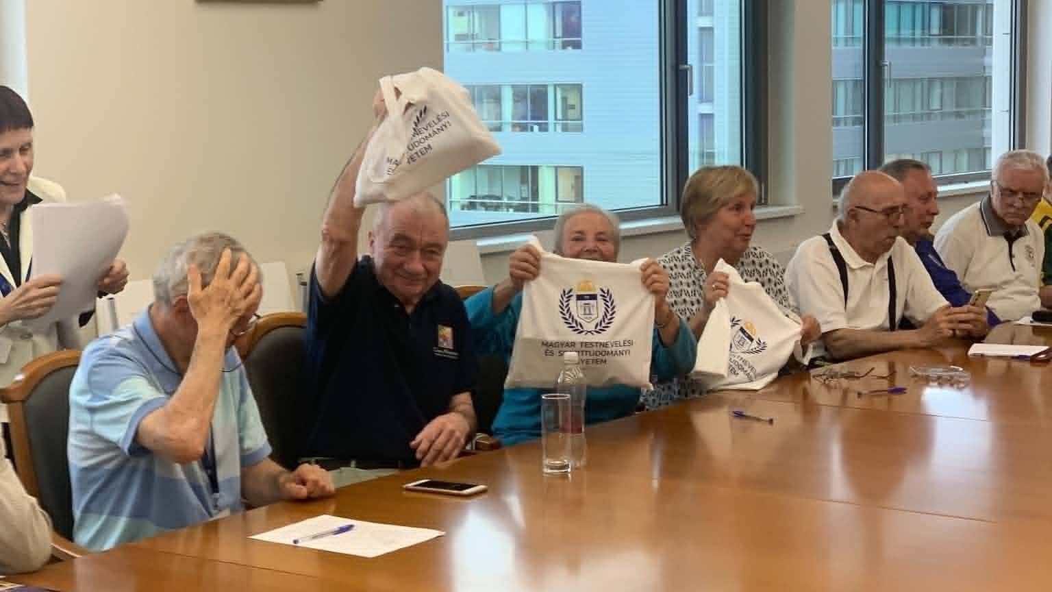 Nyar elotti utolso talalkozojat tartotta a Master Club 2